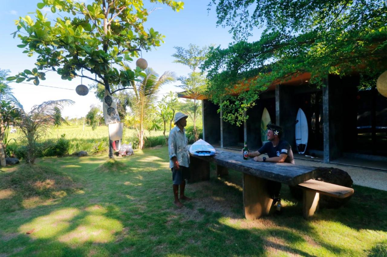 Keramas Surf Camp Hotel Exterior photo